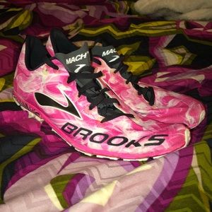 brooks mach 15 womens red